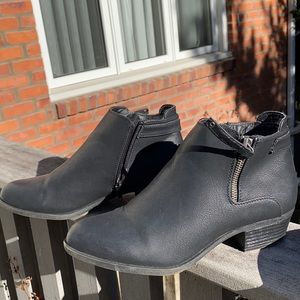 NWOT Madden Girl Black Ankle Booties